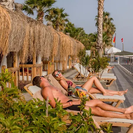 Otel Garden Okurcalar